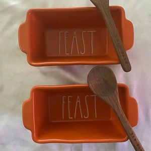 NWOT Rae Dunn FEAST Set of 2 Mini Loaf Pans/Nut/Candy Servers With Wooden Spoons
